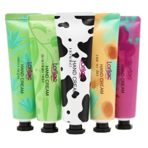 Фотография Lorilac Подарочный набор кремов для рук • 5 тюбиков • Зеленый чай, Виноград, Молоко, Масло Ши, Алоэ